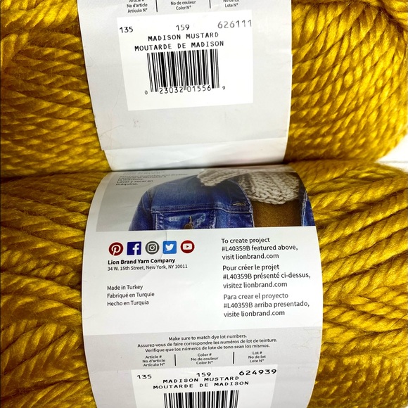 Hometown Bulky Yarn 2 skeins NWT - Picture 2 of 3